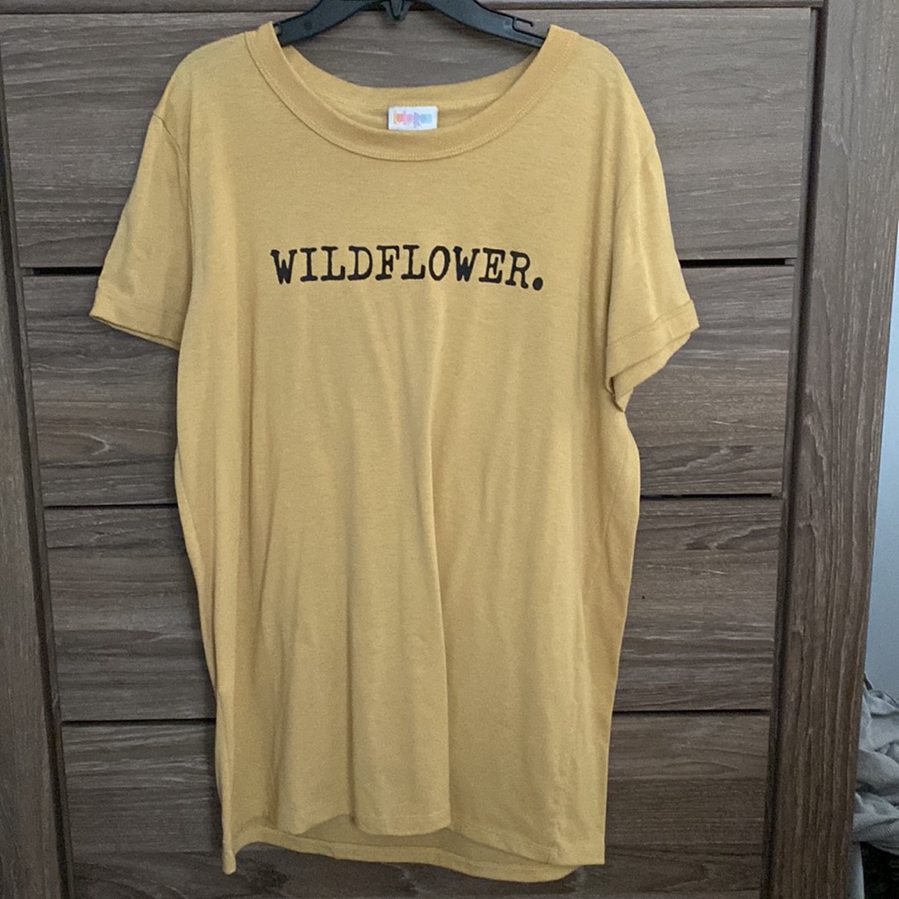 LulaRoe T-shirt